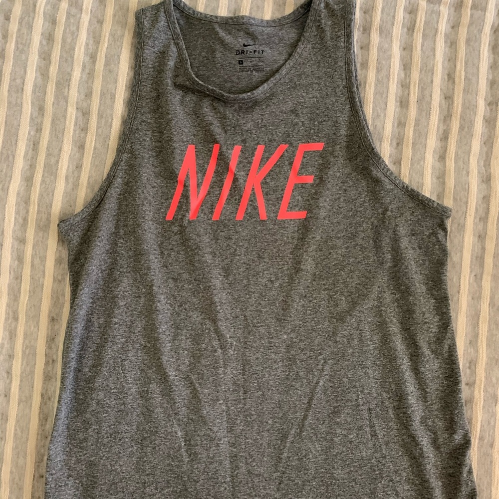 Nike tank